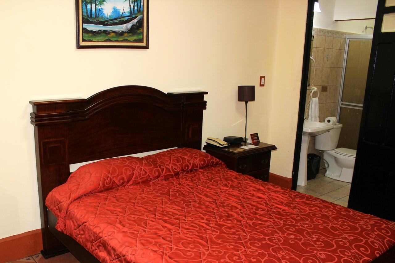 Standard Queen Room